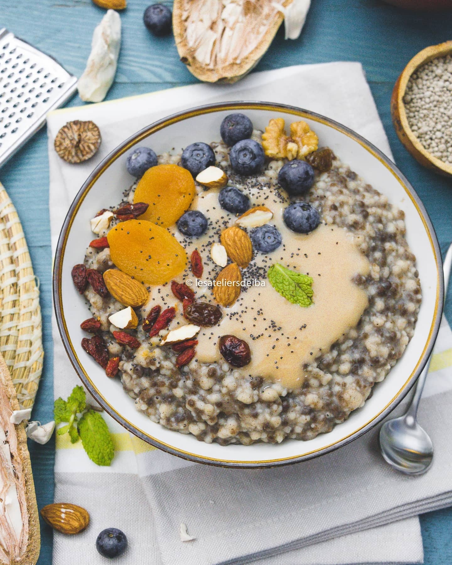 Bowl énergétique au mil et superfruits